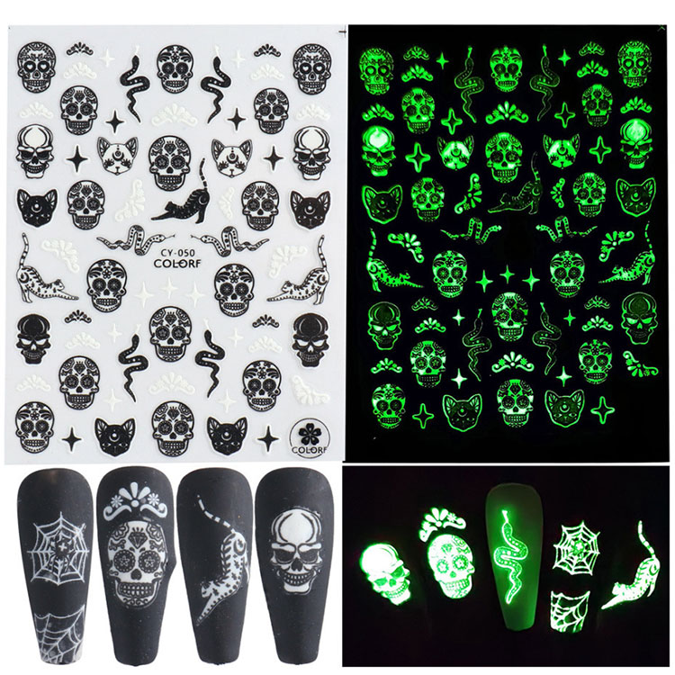 Stiker Kuku Bercahaya Halloween